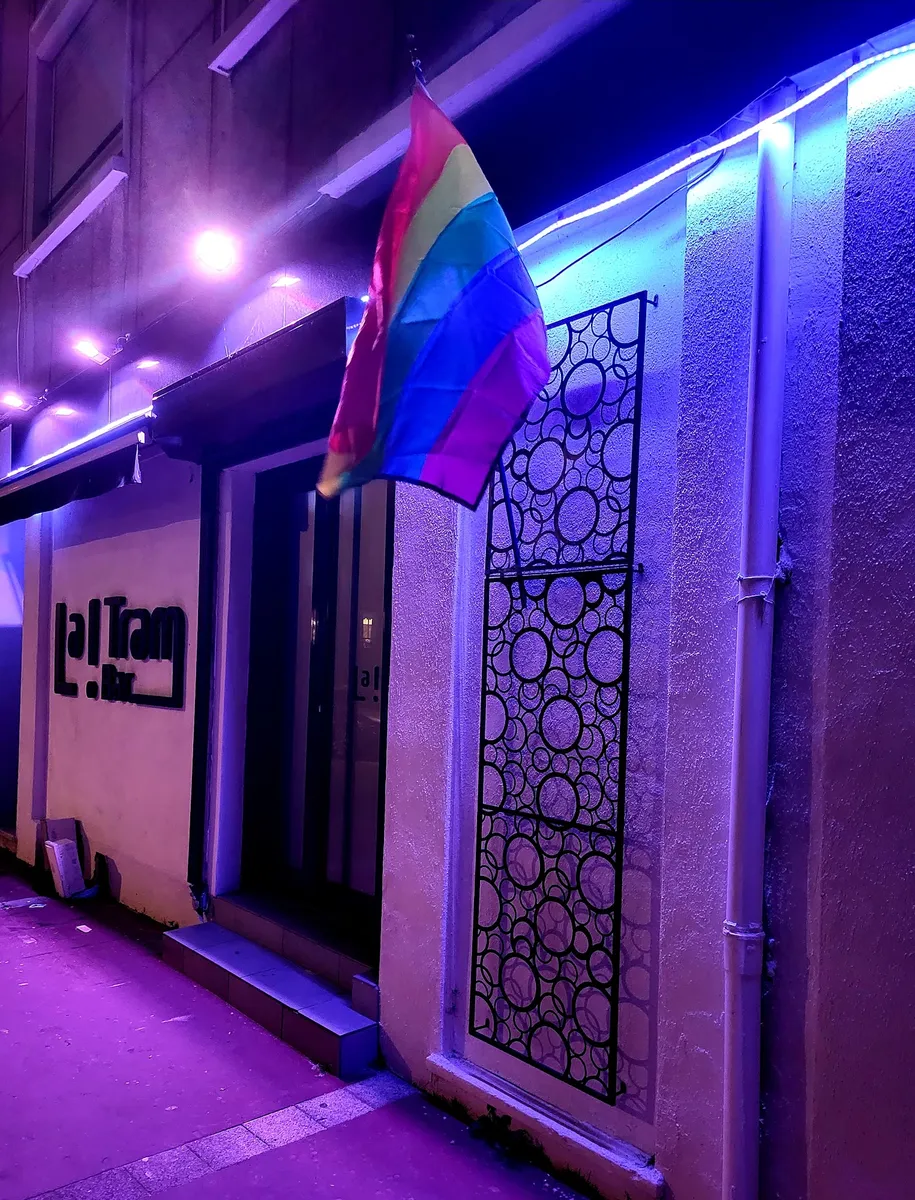 La!tram bar